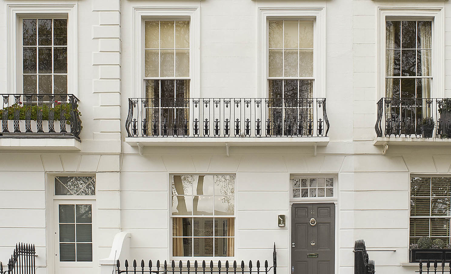 st leonard white stucco